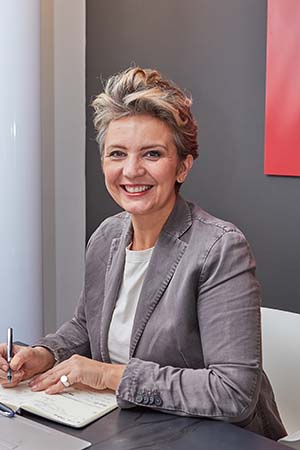 Angela Leo