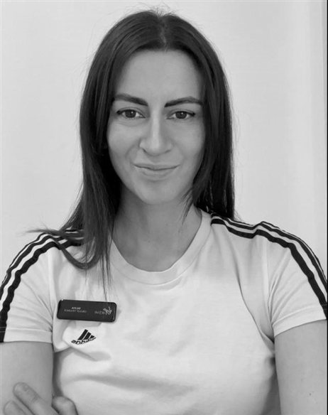 Silvia L.